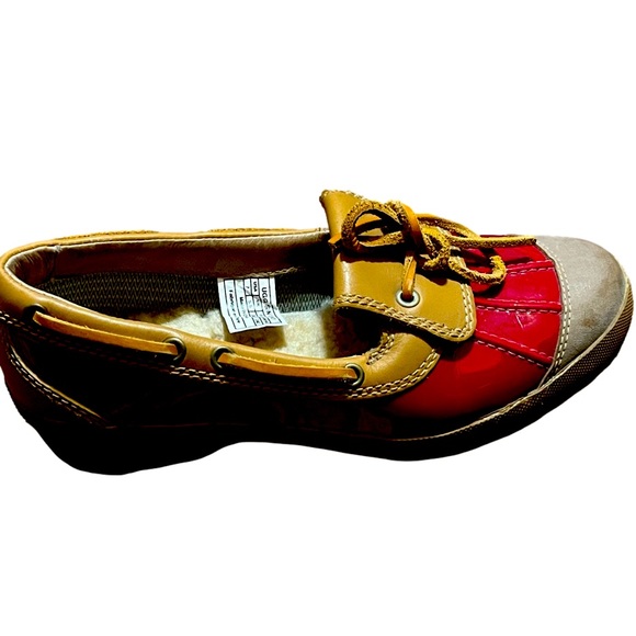 Ugh Ashdale Red Patent Leather Tan Sheepskin Duck Rain Shoe Boot Winter Snow - Picture 4 of 5